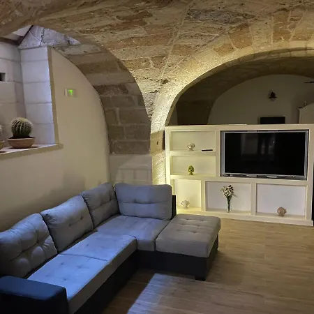 2 Santi Lecce